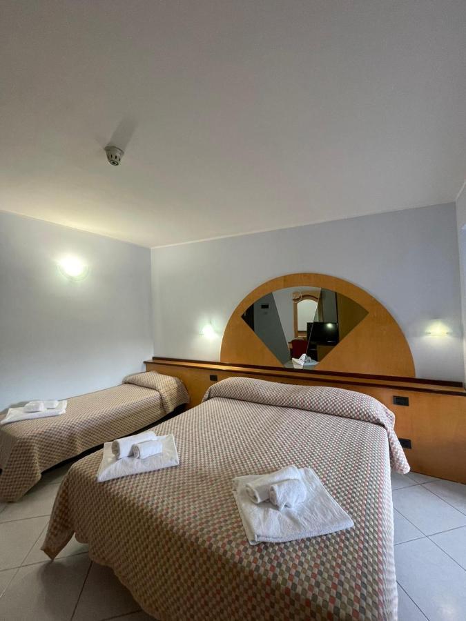 Hotel Solaris Казальбордино Экстерьер фото